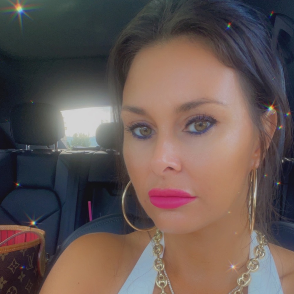 Meet your Posher, Krystal